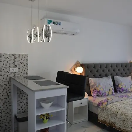 Memphis Apartment Golubac