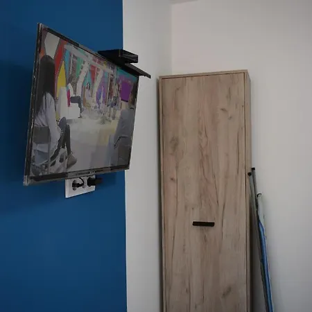 Memphis Apartment Golubac